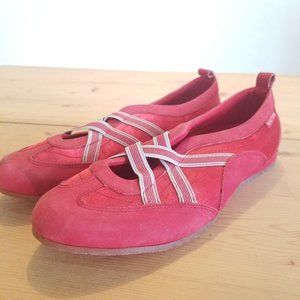 Reaction Women's RED sneakers (NWOT)
